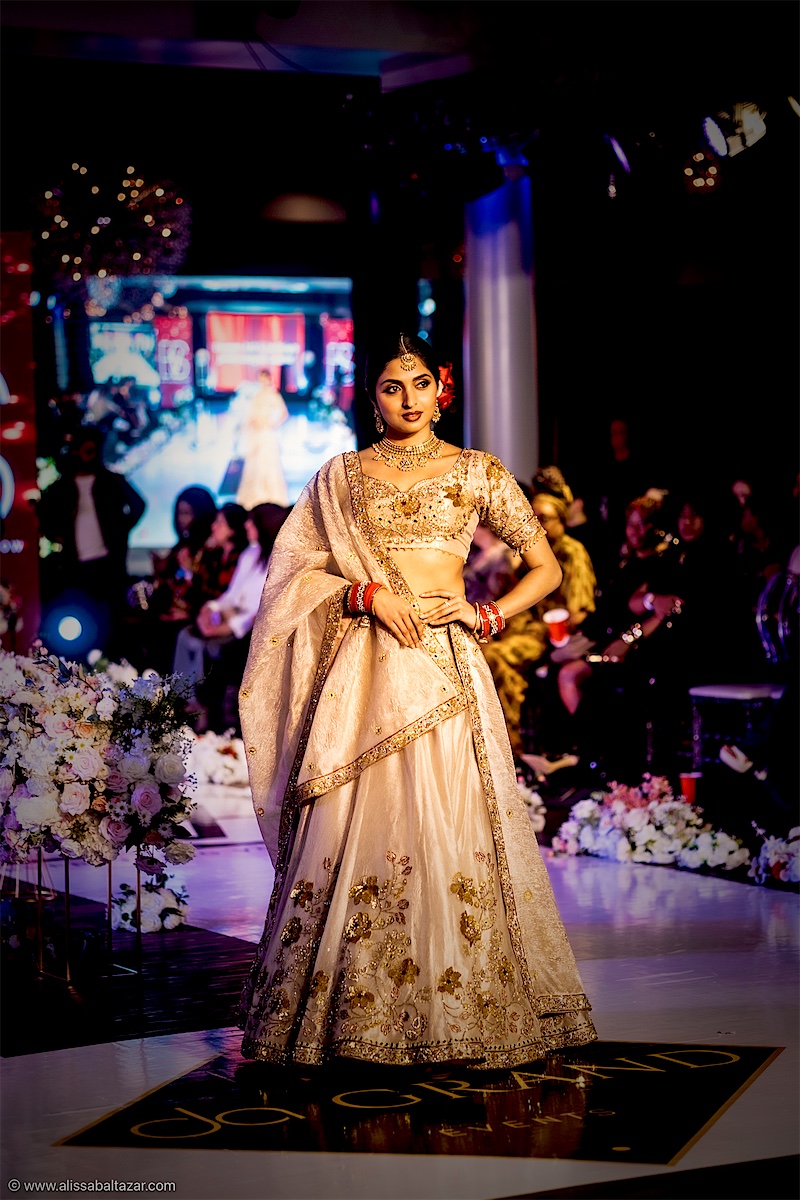 Runway / fashion show look